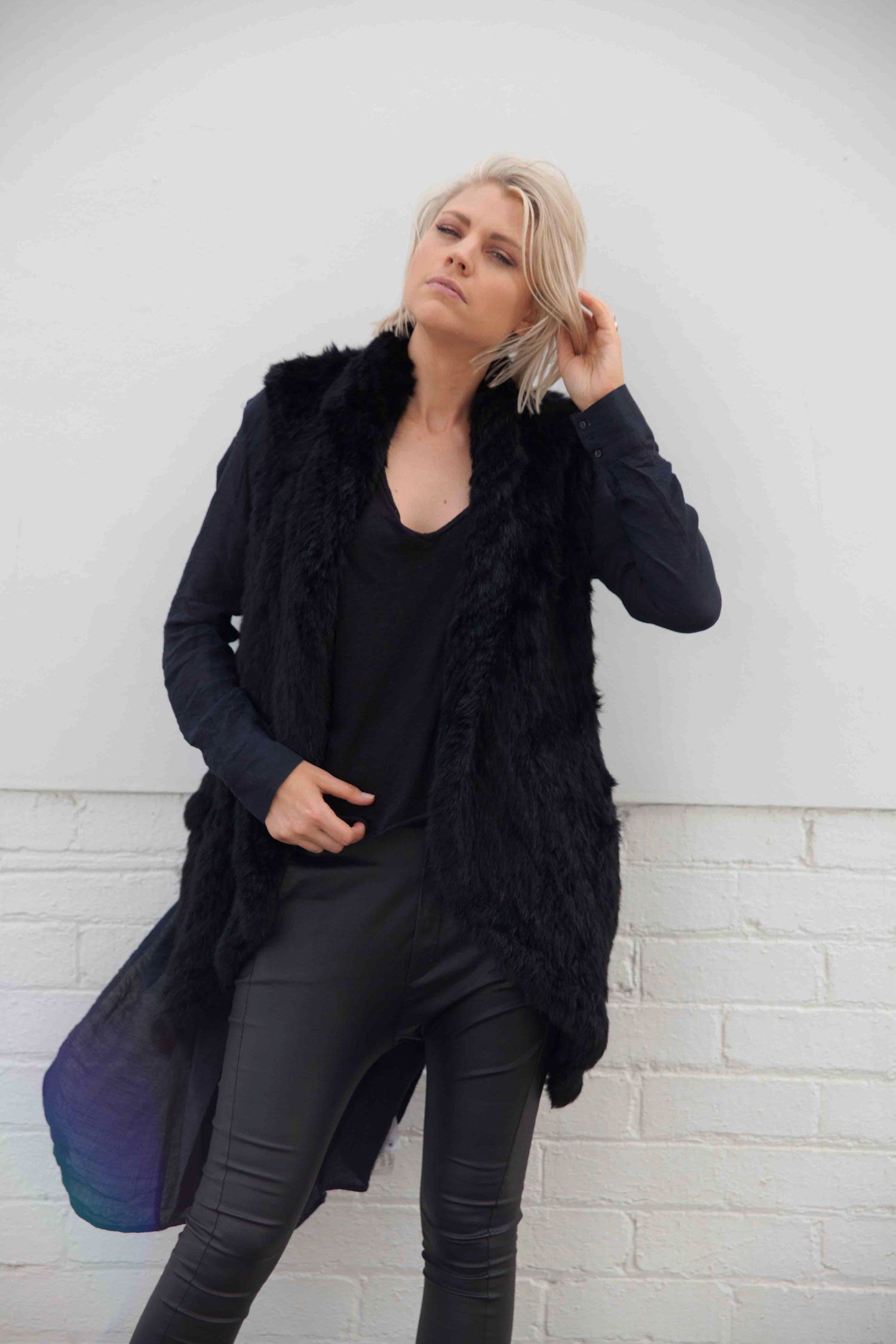 Collier Natural Fur Vest in Onyx - Mode & Affaire