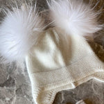 Double Pom Pom Beanie in Snow - Mode & Affaire