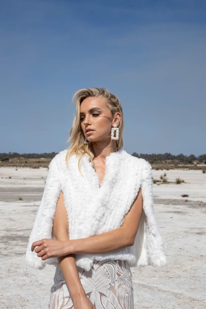 Ava Faux Cape in Snow - Mode & Affaire