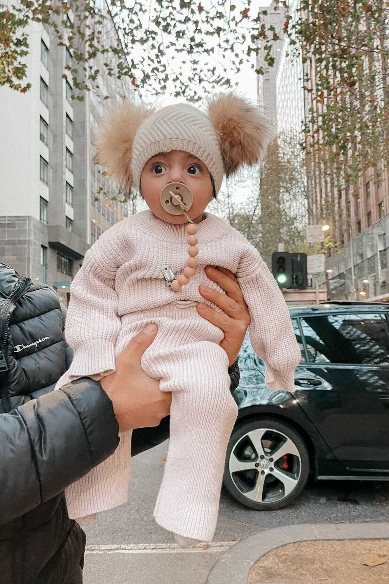 Baby Beanie Double Pom in Oatmeal - Mode & Affaire